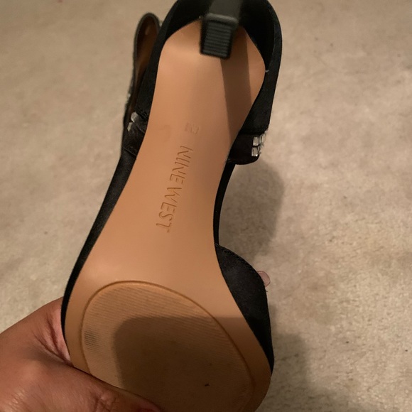 Nine West heels - Picture 3 of 3